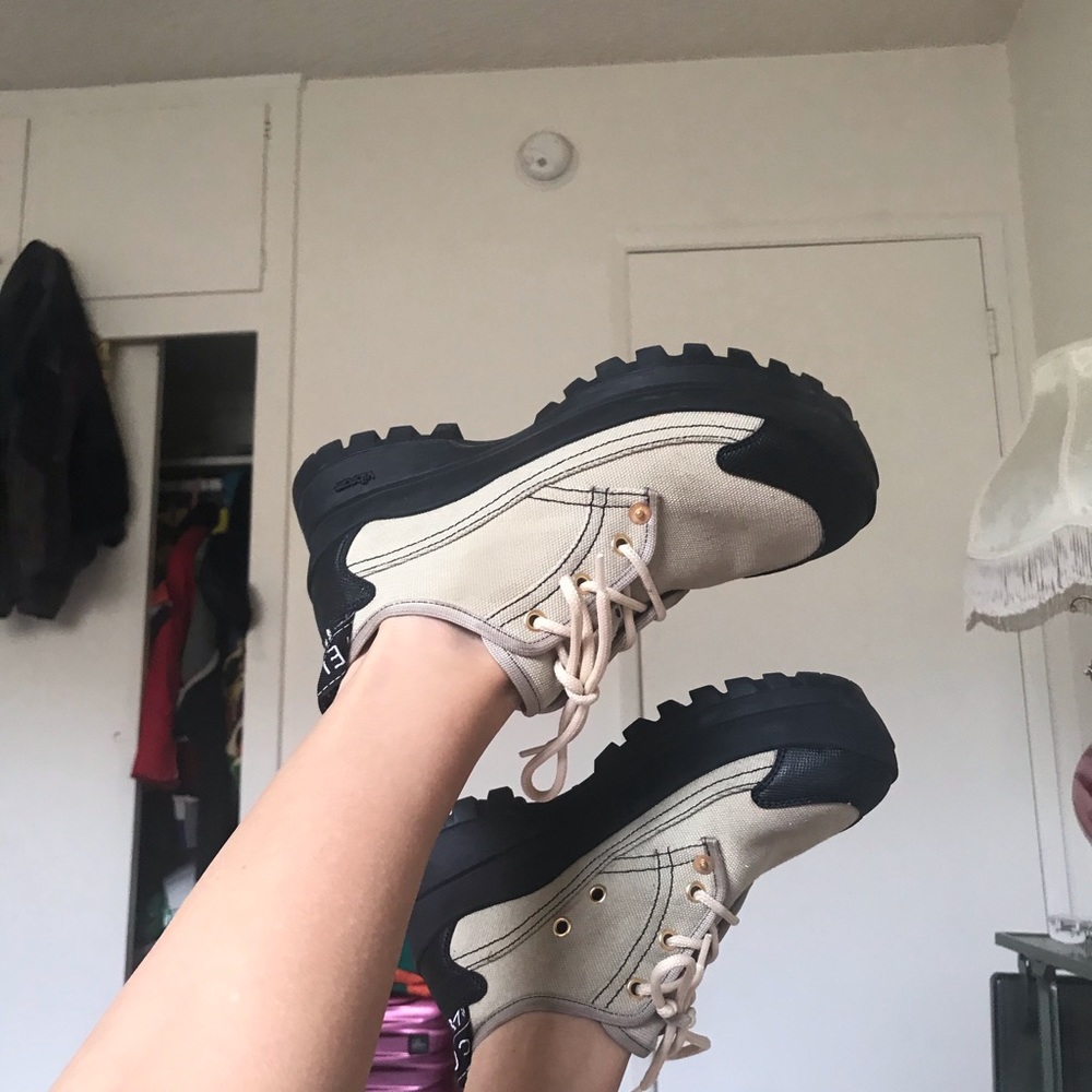 Stella McCartney shoes. Sz 7. Italy 37